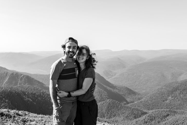 Mehdi et Fanny au sommet du Mont Albert