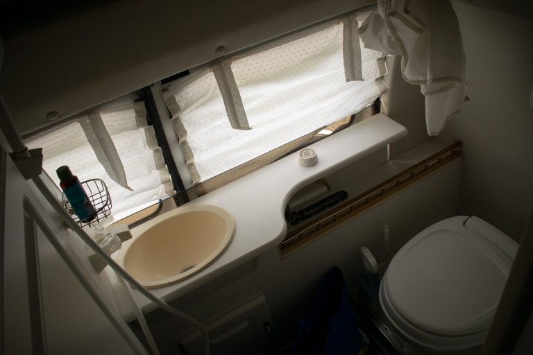 Salle de bains dans le van