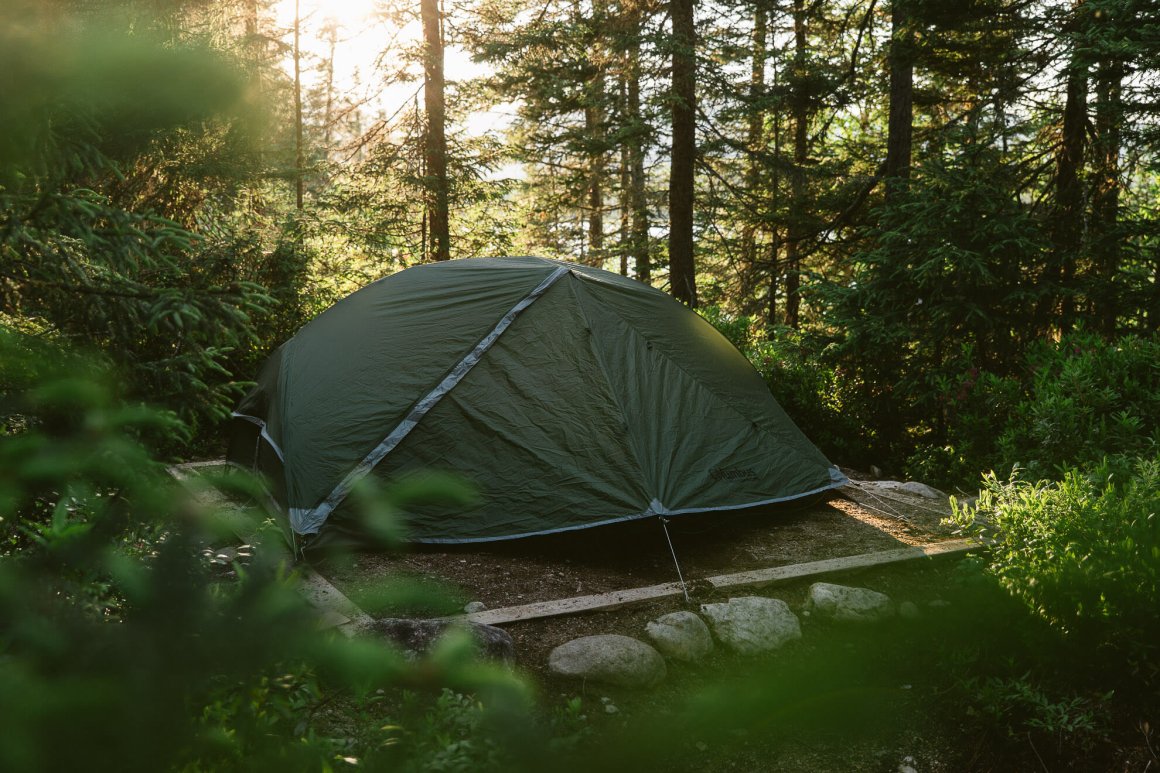 Bivouac en tente près du refuge Marmotte