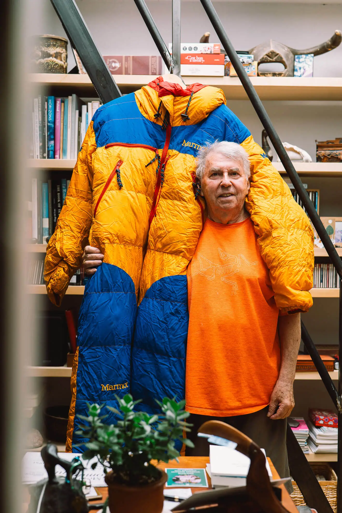 Jacques Olek avec son combinaison d'alpiniste