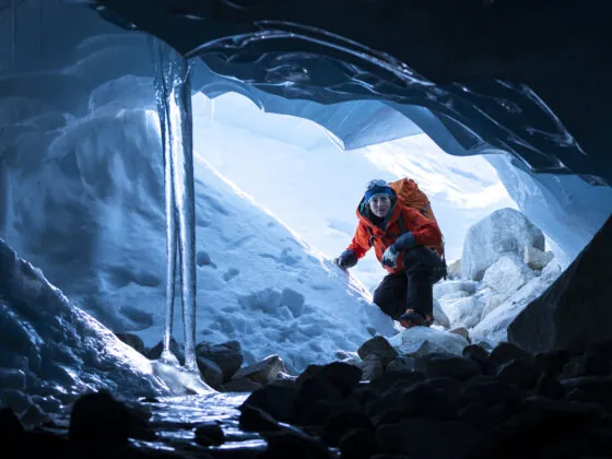 Alison Criscitiello devant un glacier